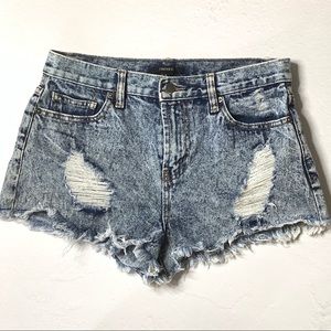 ➡️ MOVING SALE ‼️ Distressed Shorts - Forever 21